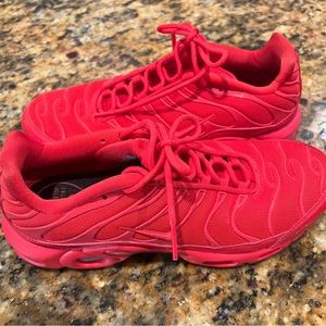 Nike Air Max Plus Triple Red Sneaker Size 9.5